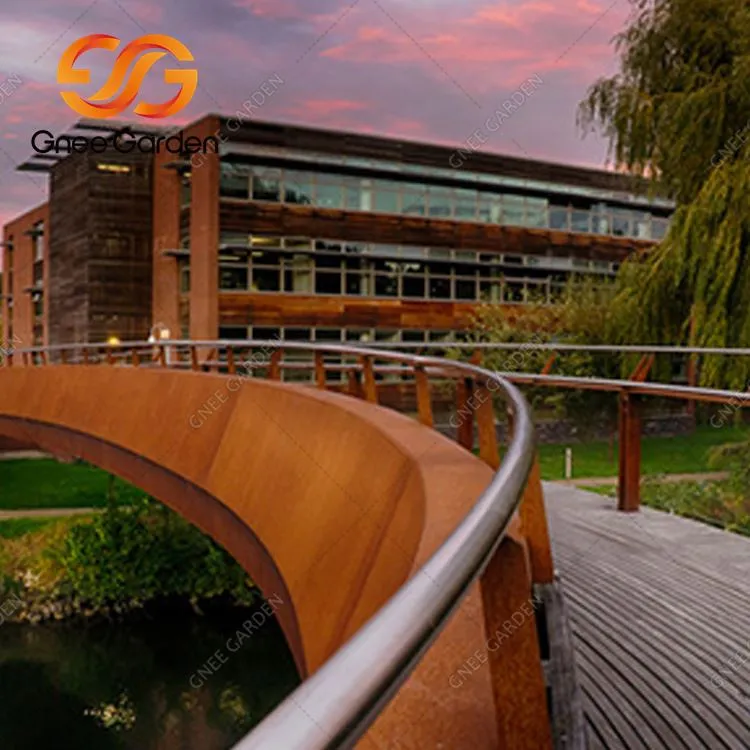 Corten tērauda spēcīgs metāla dārza tilts