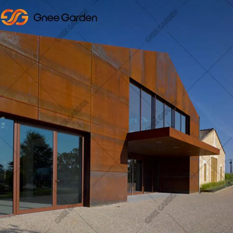 Metāla aizkaru siena dekorēšanai